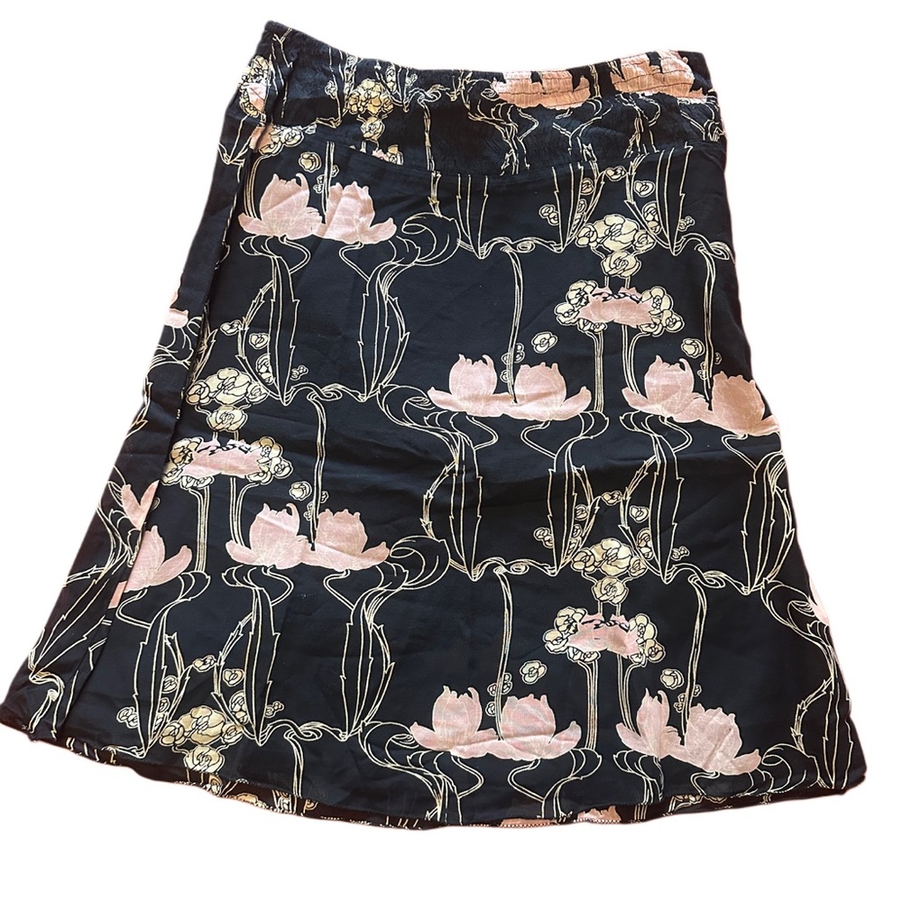 Free people floral lightweight skirt size 5 lavender and black‎